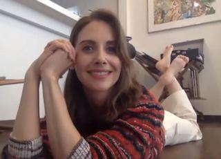 Alison Brie feet photo thumbnail