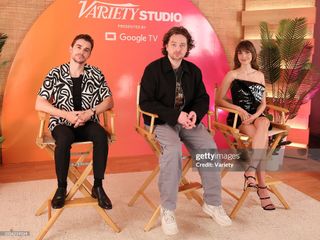 Alison Brie feet photo thumbnail