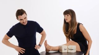 Alison Brie feet photo thumbnail