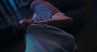 Alison Brie feet photo thumbnail