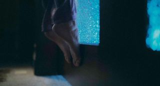 Alison Brie feet photo thumbnail