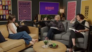 Alison Brie feet photo 7