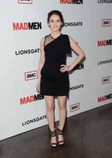 Alison Brie feet photo thumbnail