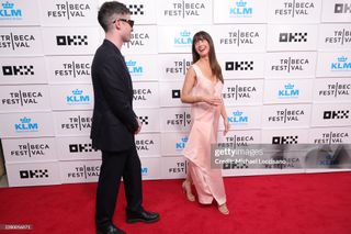 Alison Brie feet photo 1