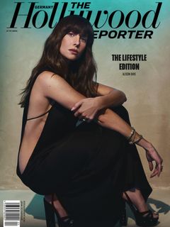 Alison Brie feet photo 18