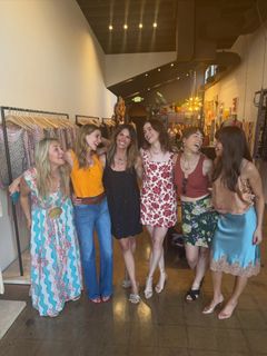 Alison Brie feet photo 6