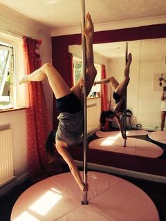 Alison Carroll feet photo 7