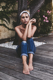 Alison Cossenet feet photo 5