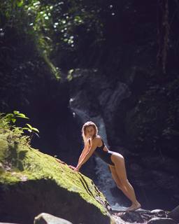 Alison Cossenet feet photo 12