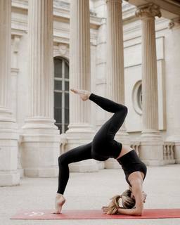 Alison Cossenet feet photo 7