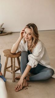 Alison Cossenet feet photo 19