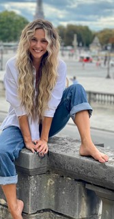 Alison Cossenet feet photo 17