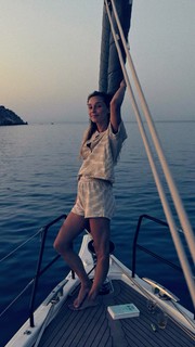 Alison Cossenet feet photo 13
