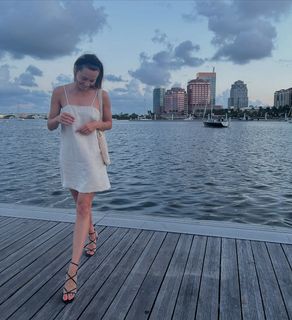 Alison Cossenet feet photo 10