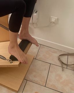 Alison Cossenet feet photo 8
