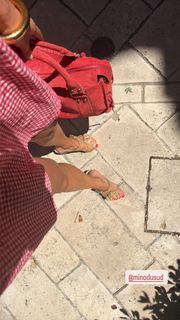 Alison Cossenet feet photo 1