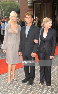 Alison Doody feet photo thumbnail