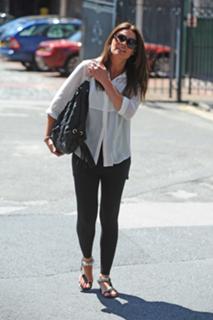 Alison King feet photo thumbnail