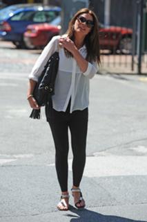 Alison King feet photo thumbnail