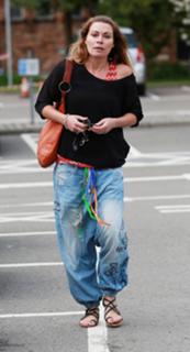 Alison King feet photo thumbnail