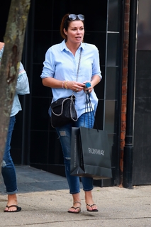 Alison King feet photo thumbnail