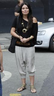 Alison King feet photo thumbnail