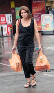 Alison King feet photo thumbnail