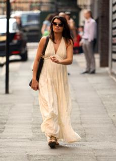 Alison King feet photo thumbnail