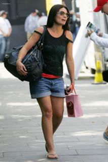 Alison King feet photo thumbnail