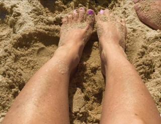 Alison Kosik feet photo 13