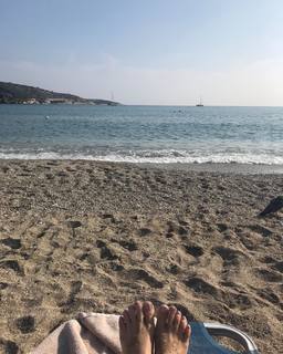 Alison Kosik feet photo 10