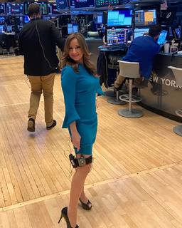 Alison Kosik feet photo 13