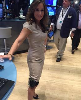 Alison Kosik feet photo 5