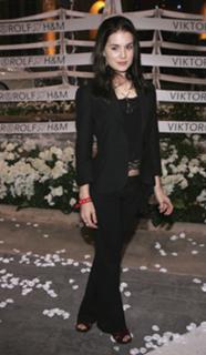 Alison Lohman feet photo thumbnail