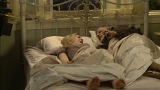 Alison Lohman feet photo thumbnail