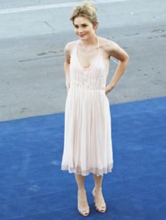 Alison Lohman feet photo thumbnail