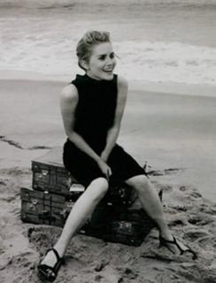 Alison Lohman feet photo thumbnail