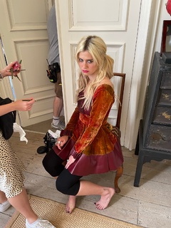 Alison Oliver feet photo 7