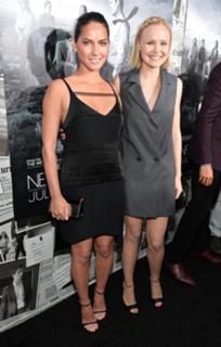 Alison Pill feet photo thumbnail