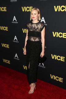 Alison Pill feet photo thumbnail