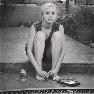 Alison Pill feet photo thumbnail