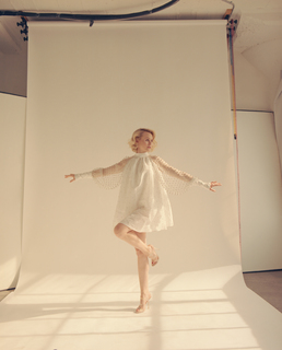 Alison Pill feet photo thumbnail