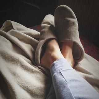 Alison Sudol feet photo 11