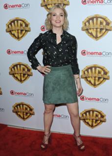 Alison Sudol feet photo 3