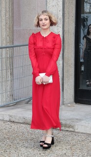 Alison Sudol feet photo 12