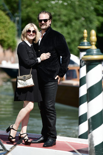 Alison Sudol feet photo 1