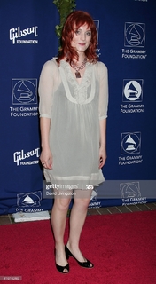 Alison Sudol feet photo 16