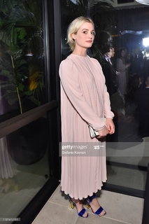Alison Sudol feet photo 10