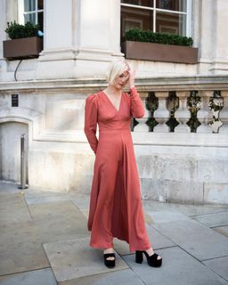 Alison Sudol feet photo 1