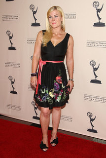 Alison Sweeney feet photo thumbnail